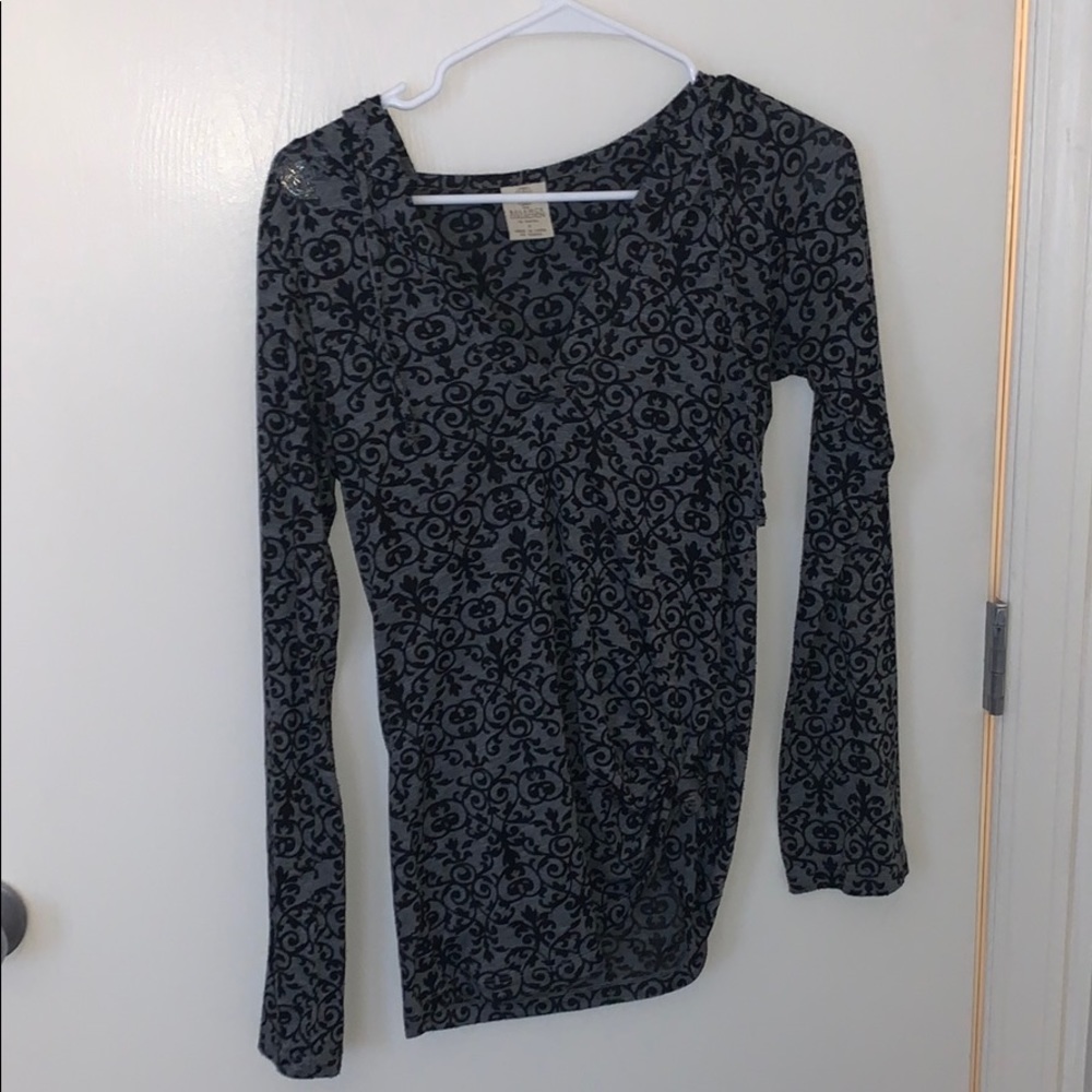 Long sleeve hooded shirt